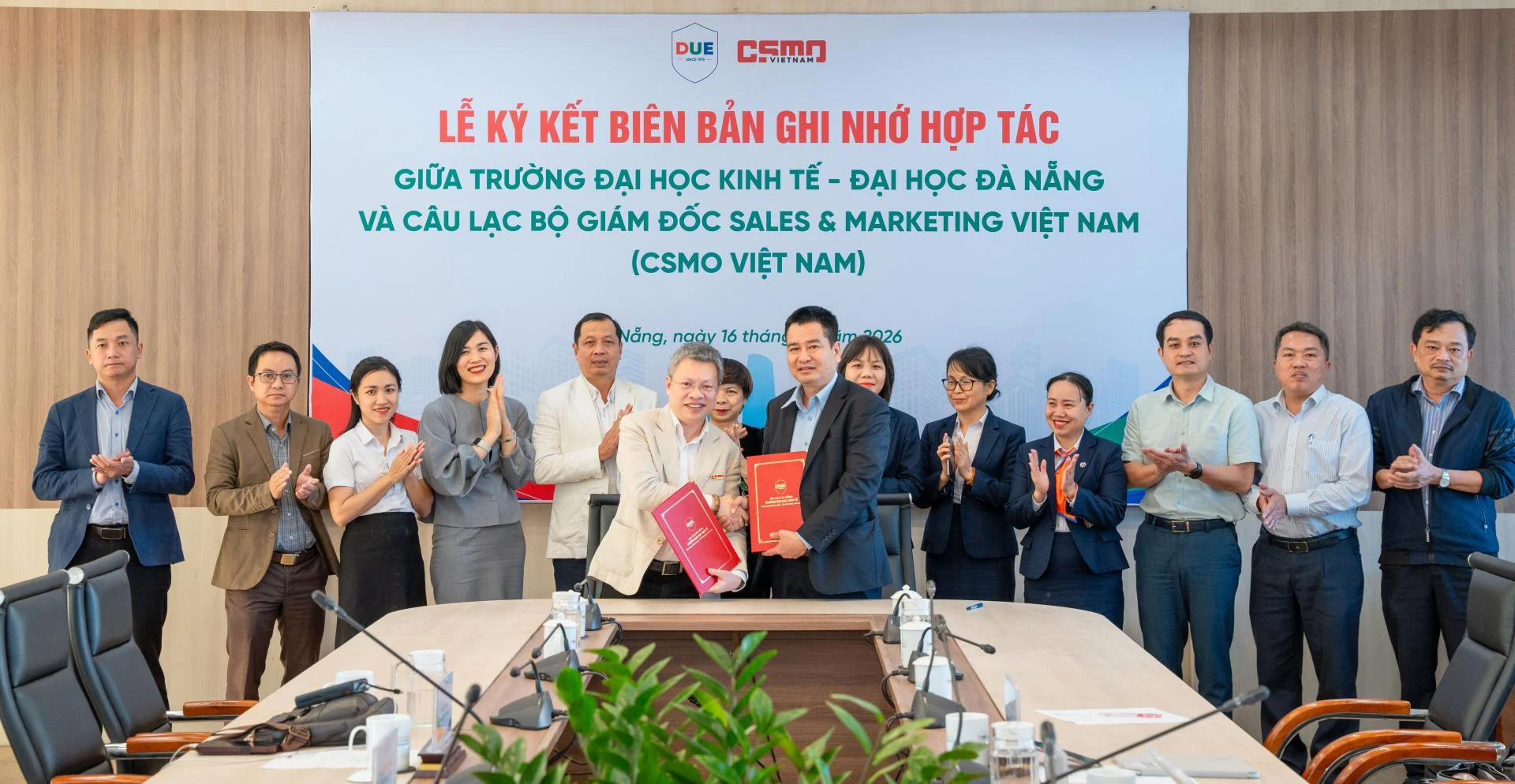 CSMO VIỆT NAM KÝ KẾT HỢP TÁC VỚI BỐN ĐỐI TÁC CHIẾN LƯỢC TẠI ĐÀ NẴNG, MỞ RỘNG HỆ SINH THÁI SALES – MARKETING – GIÁO DỤC – ĐỔI MỚI SÁNG TẠO